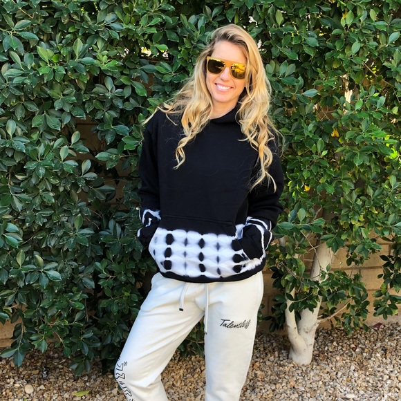 🌴🌼TALENTLESS-COZY SWEATSHIRT HOODIE 🌼🌴 - Picture 3 of 15